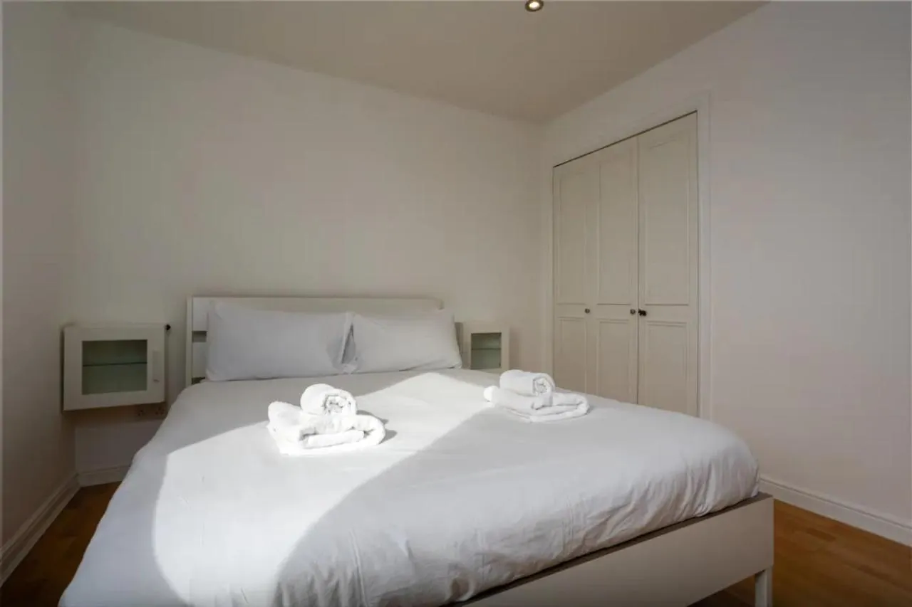 Stylish 2 Bedroom Apartment Near The City Centre 爱丁堡 英国