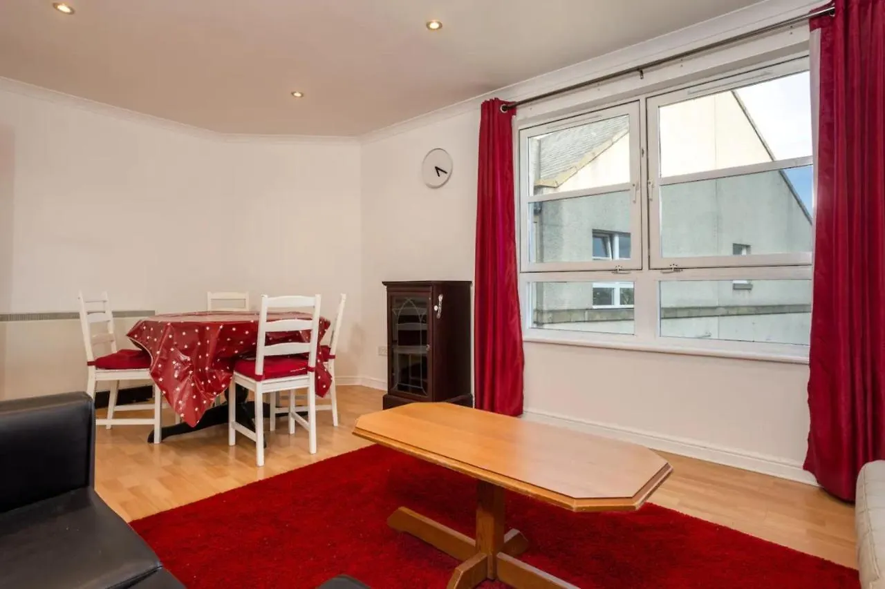 Stylish 2 Bedroom Apartment Near The City Centre 爱丁堡